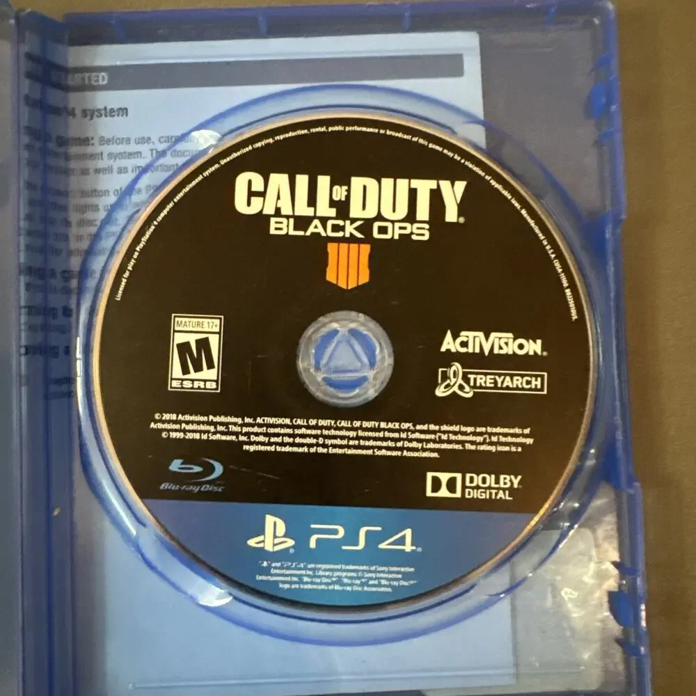 Call of Duty: Black Ops 4 - PlayStation 4 Standard Edition